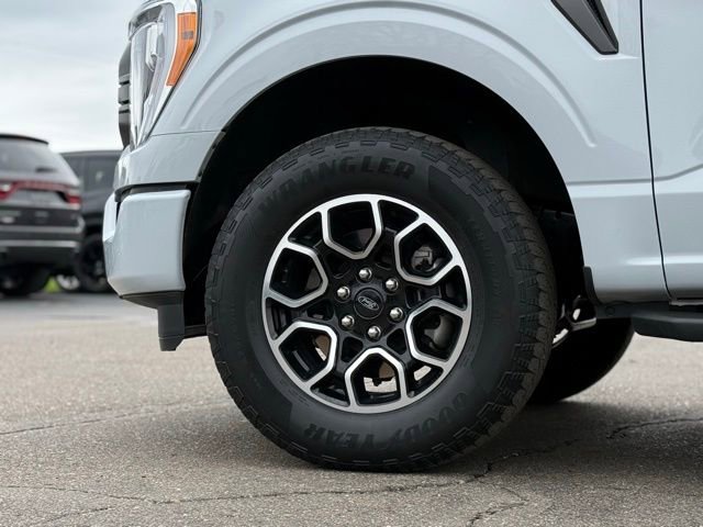 Certified 2022 Ford F150 XLT w/ Equipment Group 302A High image 45