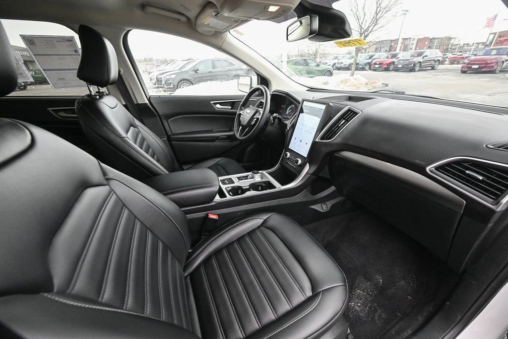 Certified 2024 Ford Edge SEL w/ Convenience Package image 28