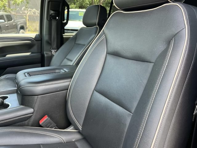 Used 2023 GMC Yukon SLT AWD/4WD image 32