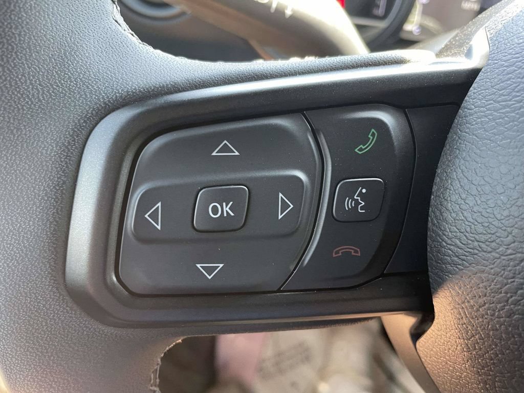 Used 2025 Jeep Gladiator Rubicon w/ Convenience Group AWD/4WD image 25