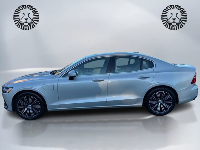 Used 2022 Volvo S60 T8 Inscription w/ Climate Package image 2