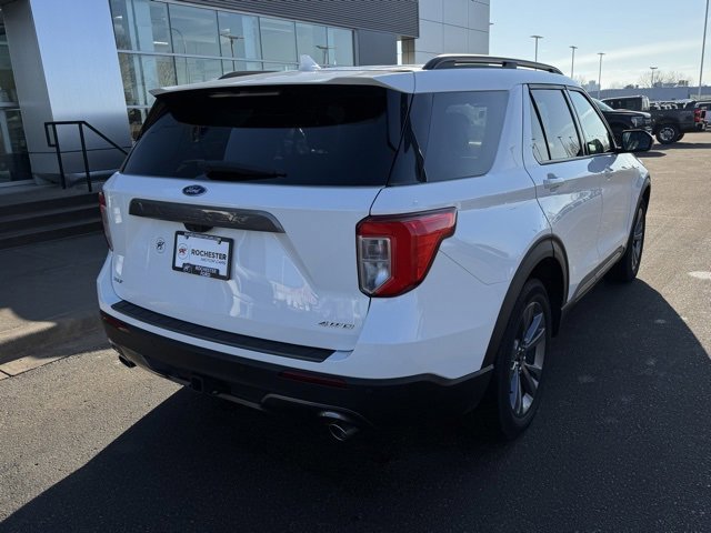 Certified 2023 Ford Explorer XLT w/ Equipment Group 202A image 3