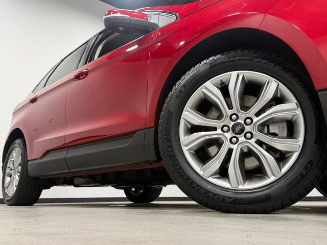 Certified 2024 Ford Edge Titanium AWD/4WD image 3