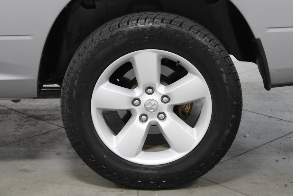 Used 2024 RAM 1500 Classic SLT AWD/4WD image 17