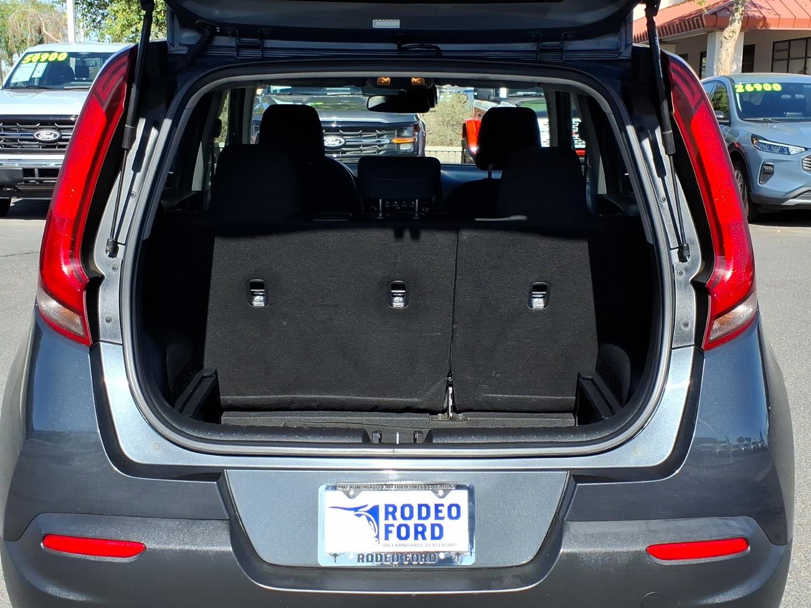 Used 2021 Kia Soul S FWD image 11