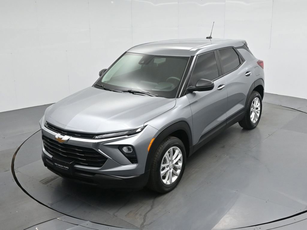 Used 2024 Chevrolet TrailBlazer LS image 25