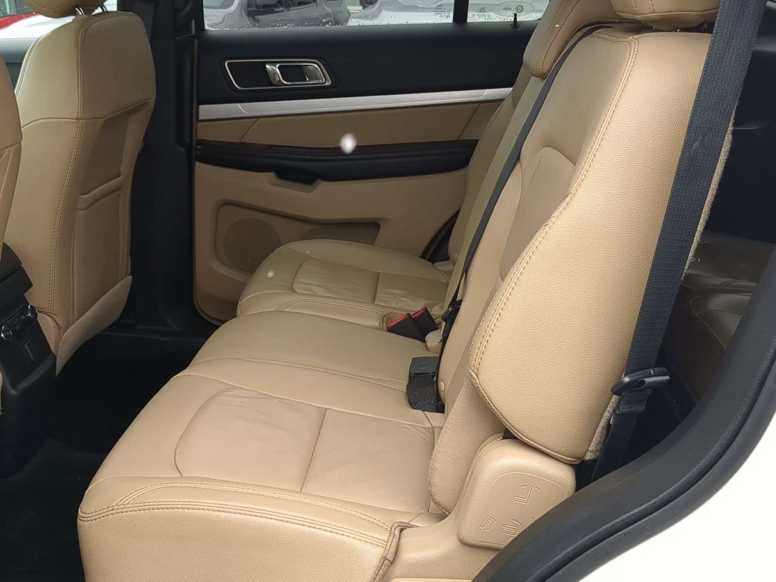 Certified 2017 Ford Explorer XLT w/ Equipment Group 202A image 26