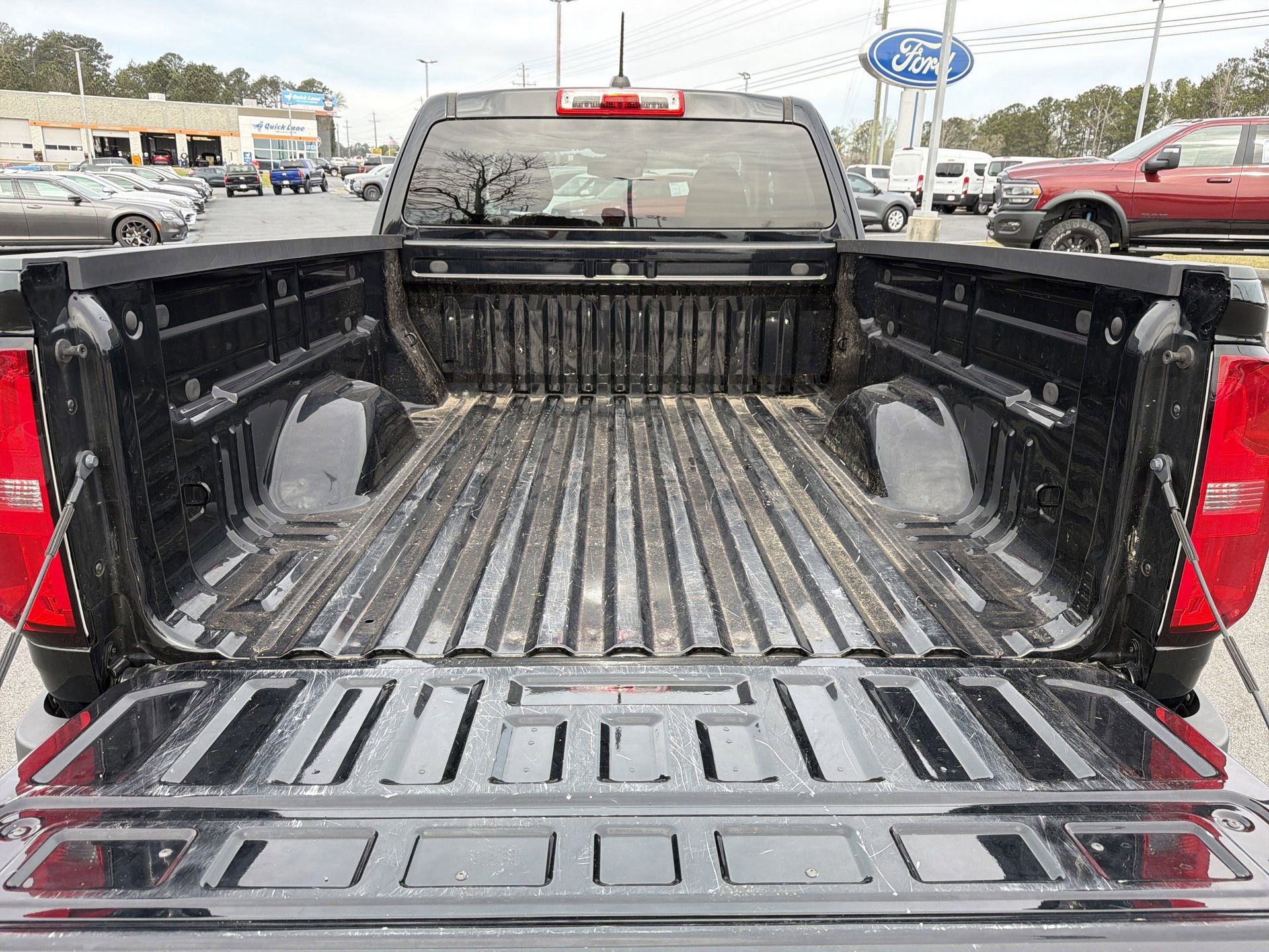 Used 2022 Chevrolet Colorado LT w/ Fleet Safety Package image 26