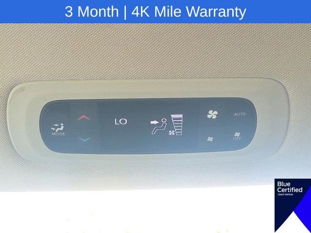 Used 2023 Chrysler Pacifica Touring-L FWD image 21