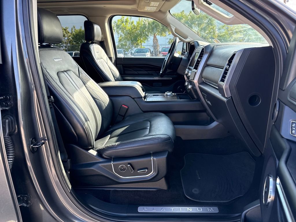 Certified 2019 Ford Expedition Platinum image 28