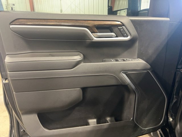 Used 2022 GMC Sierra 1500 Elevation w/ LPO, Elevation Black Package AWD/4WD image 16