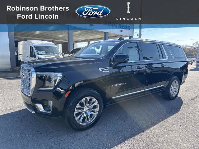 Used 2022 GMC Yukon XL Denali RWD image 1
