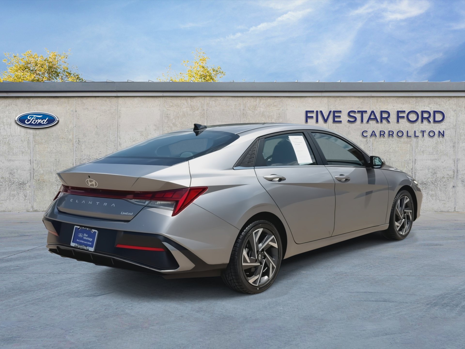 Used 2025 Hyundai Elantra Limited FWD image 8