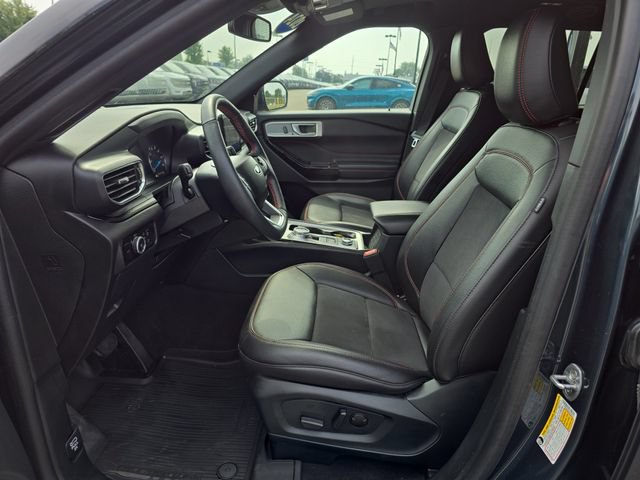 Certified 2024 Ford Explorer ST-Line w/ Class IV Trailer Tow Package AWD/4WD image 13