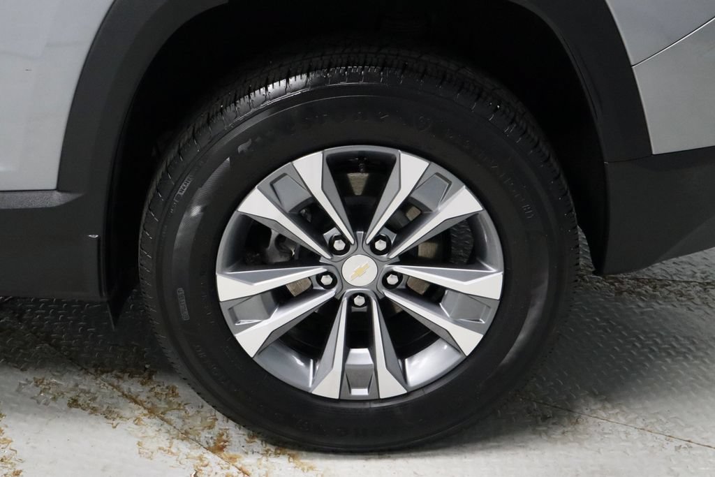 Used 2025 Chevrolet Equinox LT FWD image 19