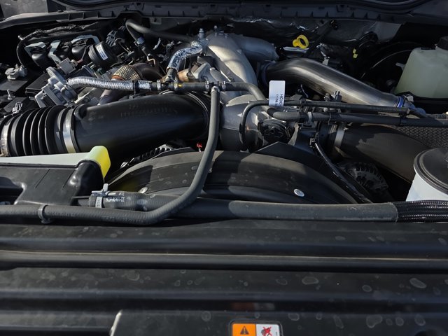 Certified 2022 Ford F350 Lariat w/ Tremor Off-Road Package image 32