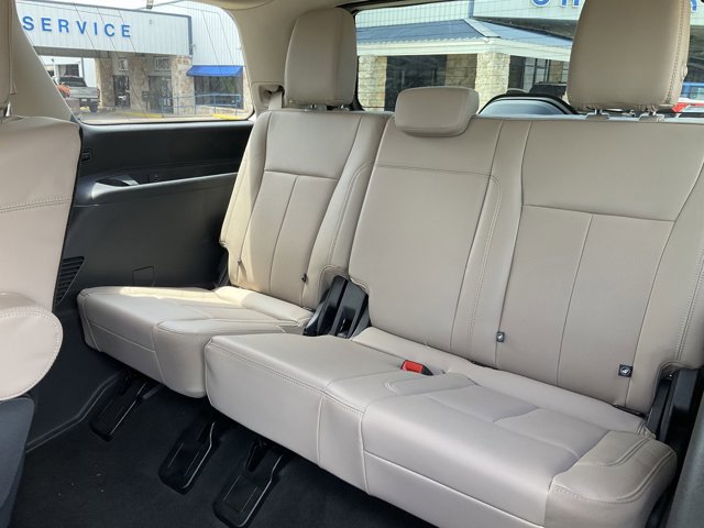 Certified 2024 Ford Expedition XLT RWD image 12