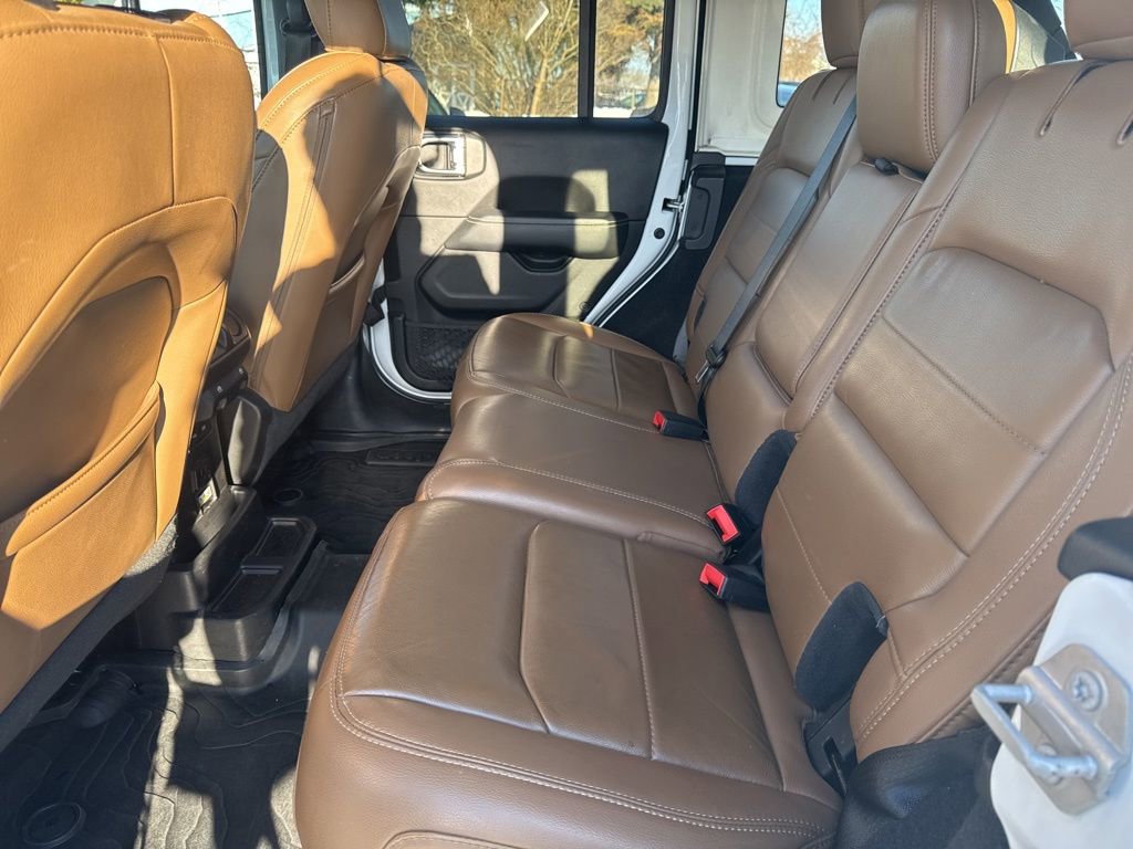 Used 2020 Jeep Wrangler Unlimited Sahara image 30