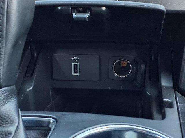 Certified 2018 Ford Explorer XLT w/ Equipment Group 202A image 16