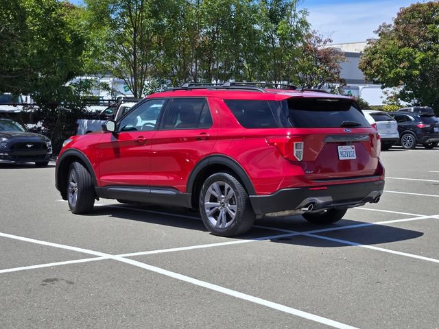 Certified 2023 Ford Explorer XLT w/ Equipment Group 202A RWD image 5