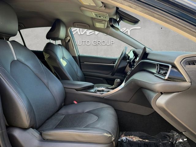 Used 2021 Toyota Camry XSE image 15