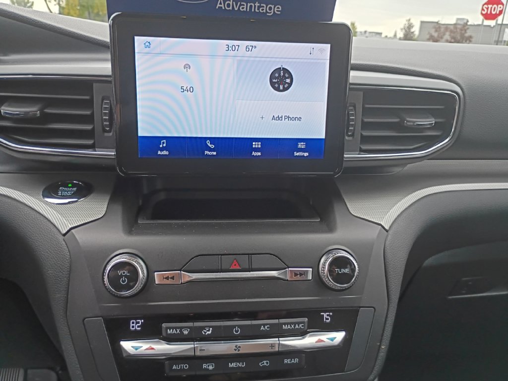 Certified 2020 Ford Explorer XLT w/ Equipment Group 202A AWD/4WD image 39