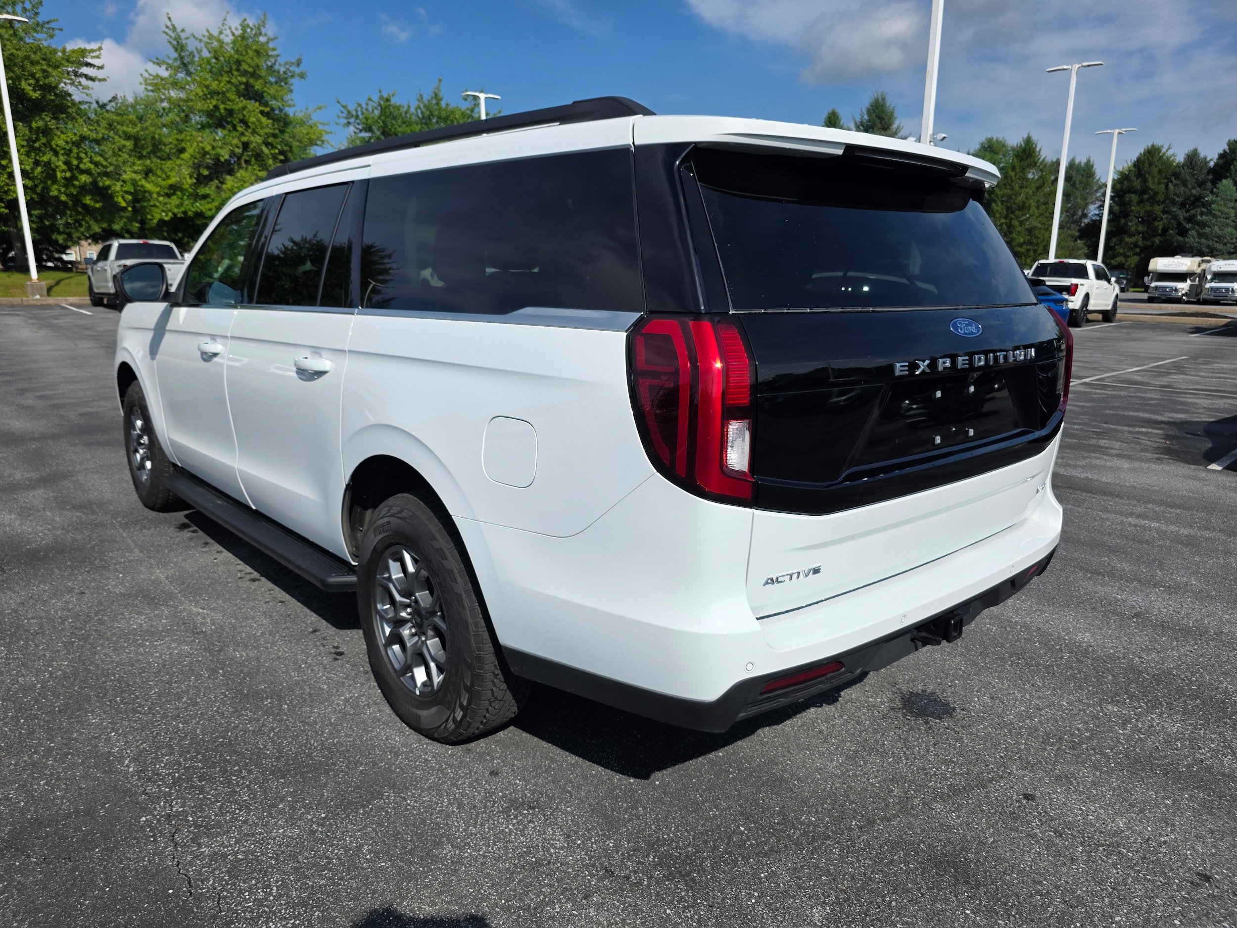 Certified 2025 Ford Expedition Max Active AWD/4WD image 3