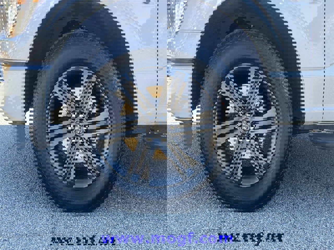 Certified 2022 Ford F150 XLT w/ Equipment Group 302A High image 36