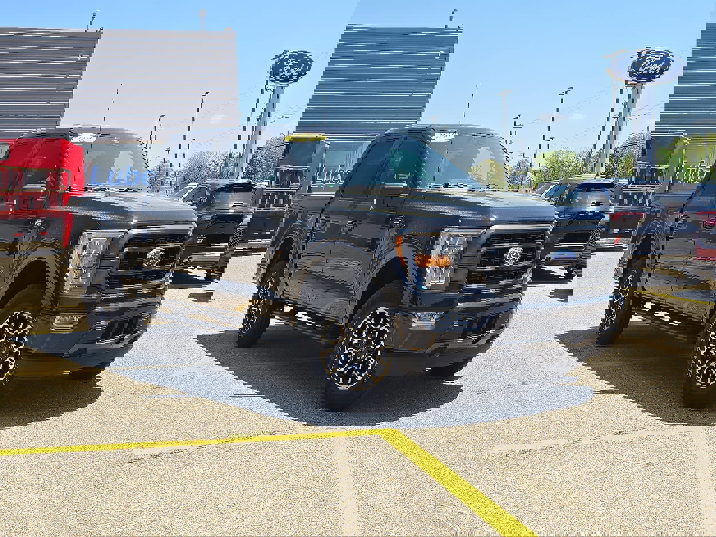 Certified 2022 Ford F150 XLT w/ Equipment Group 302A High image 5