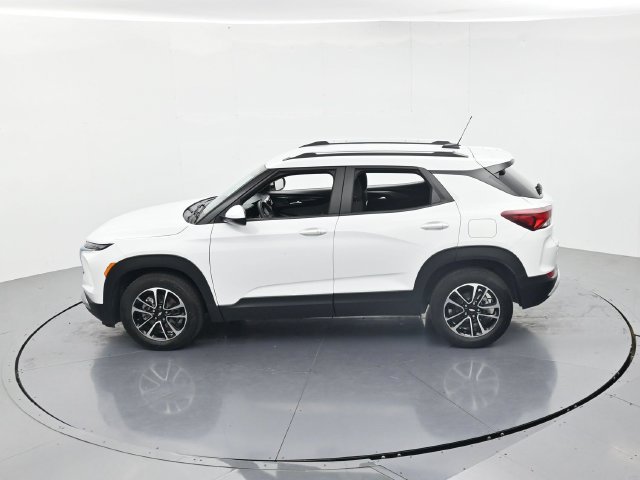 Used 2024 Chevrolet TrailBlazer LT FWD image 44