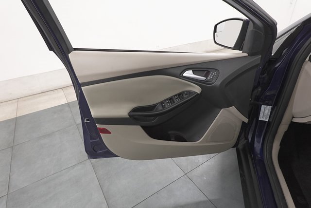 Certified 2017 Ford Focus Electric Hatchback image 11