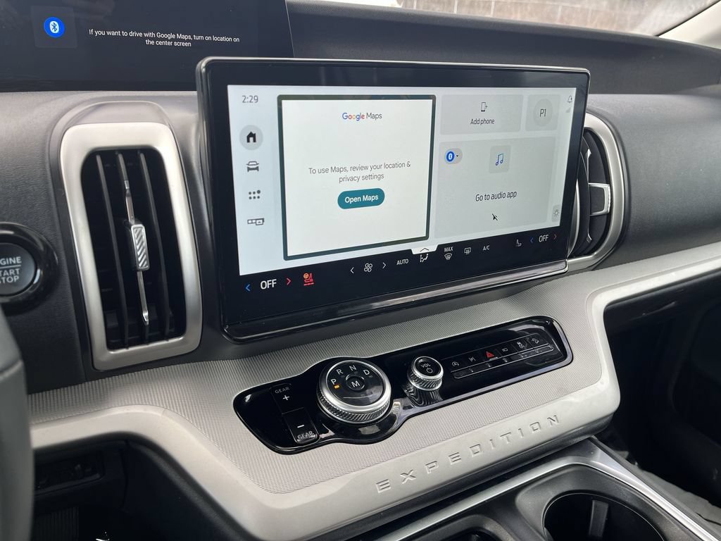 Certified 2025 Ford Expedition Active AWD/4WD image 9