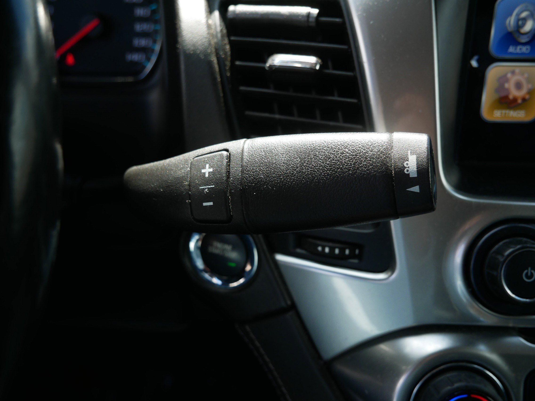 Used 2020 Chevrolet Suburban Premier AWD/4WD image 24