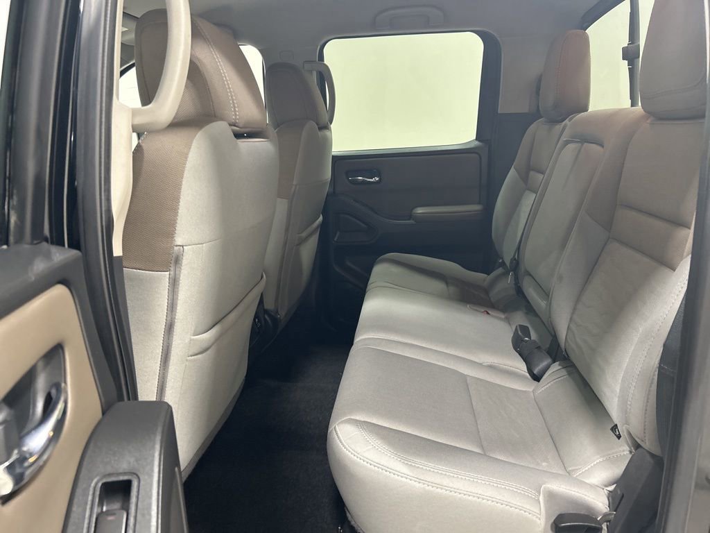 Used 2022 Nissan Frontier SV image 23