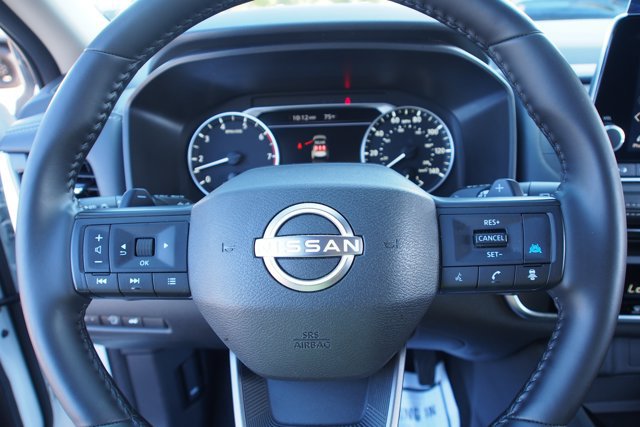 Used 2025 Nissan Rogue SV FWD image 22