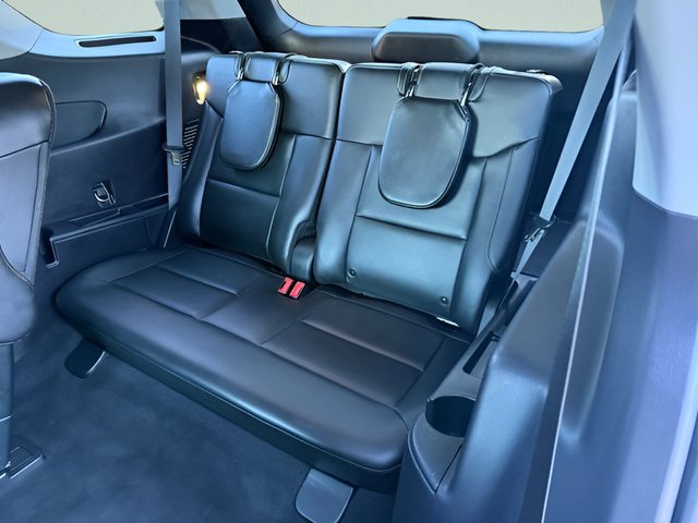 Certified 2022 Ford Explorer XLT w/ Equipment Group 202A AWD/4WD image 8
