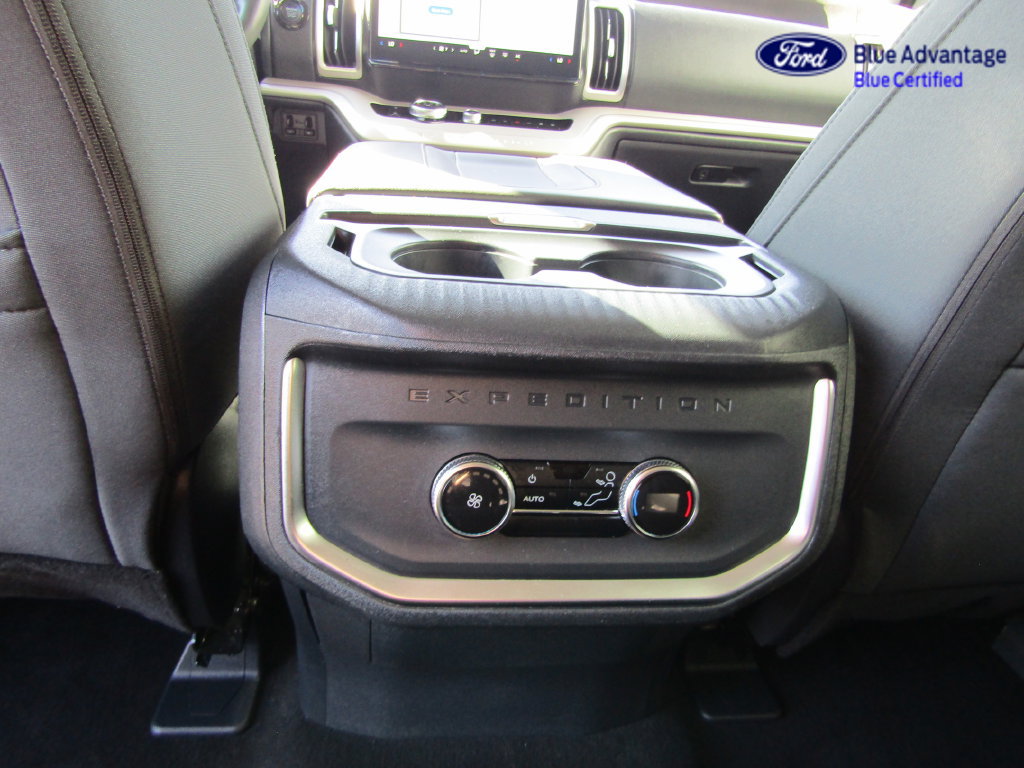 Certified 2025 Ford Expedition Active AWD/4WD image 40