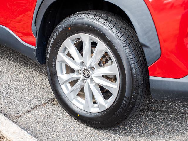 Used 2022 Toyota Corolla Cross LE image 6