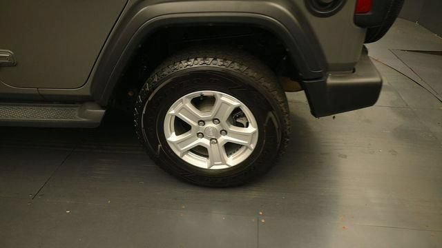 Used 2019 Jeep Wrangler Unlimited Sport S AWD/4WD image 9