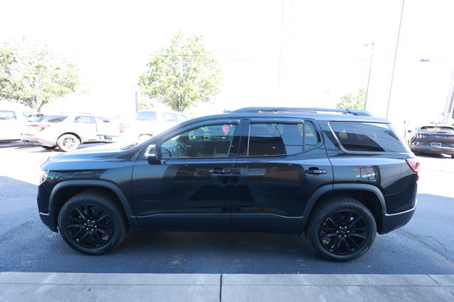 Used 2023 GMC Acadia SLE w/ Driver Convenience Package FWD image 9
