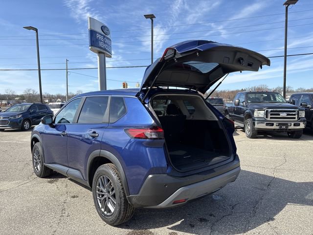 Used 2023 Nissan Rogue S image 10