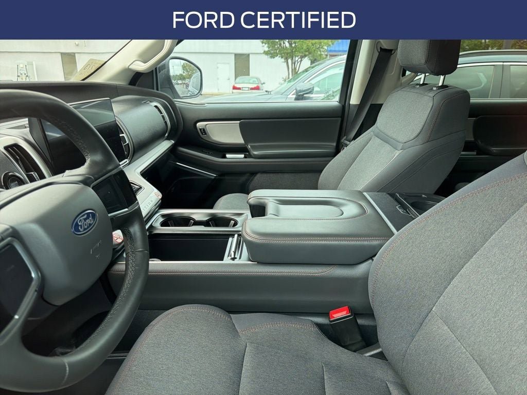 Certified 2025 Ford Expedition Max Active RWD image 3
