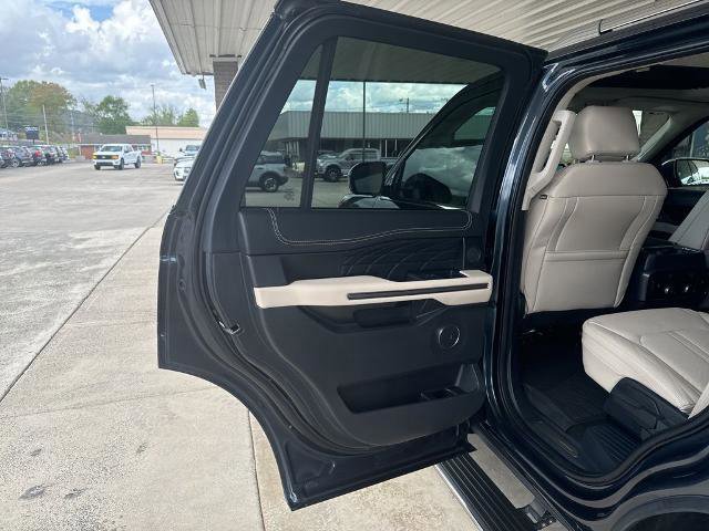 Certified 2023 Ford Expedition Platinum image 17