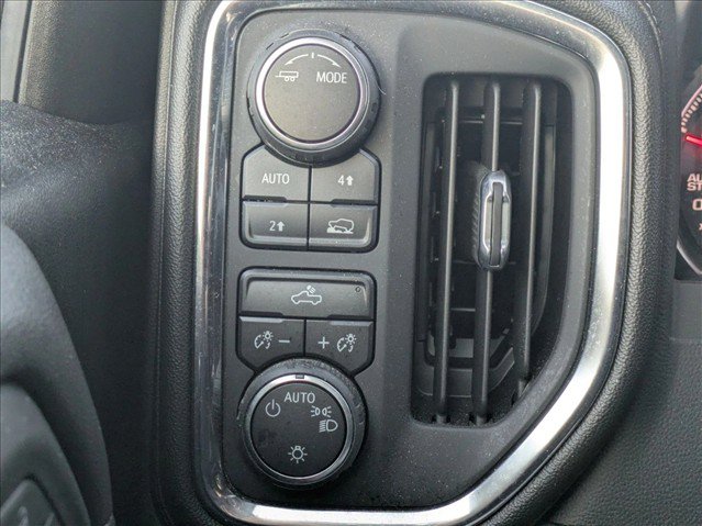 Used 2020 Chevrolet Silverado 1500 LT w/ All-Star Edition AWD/4WD image 14