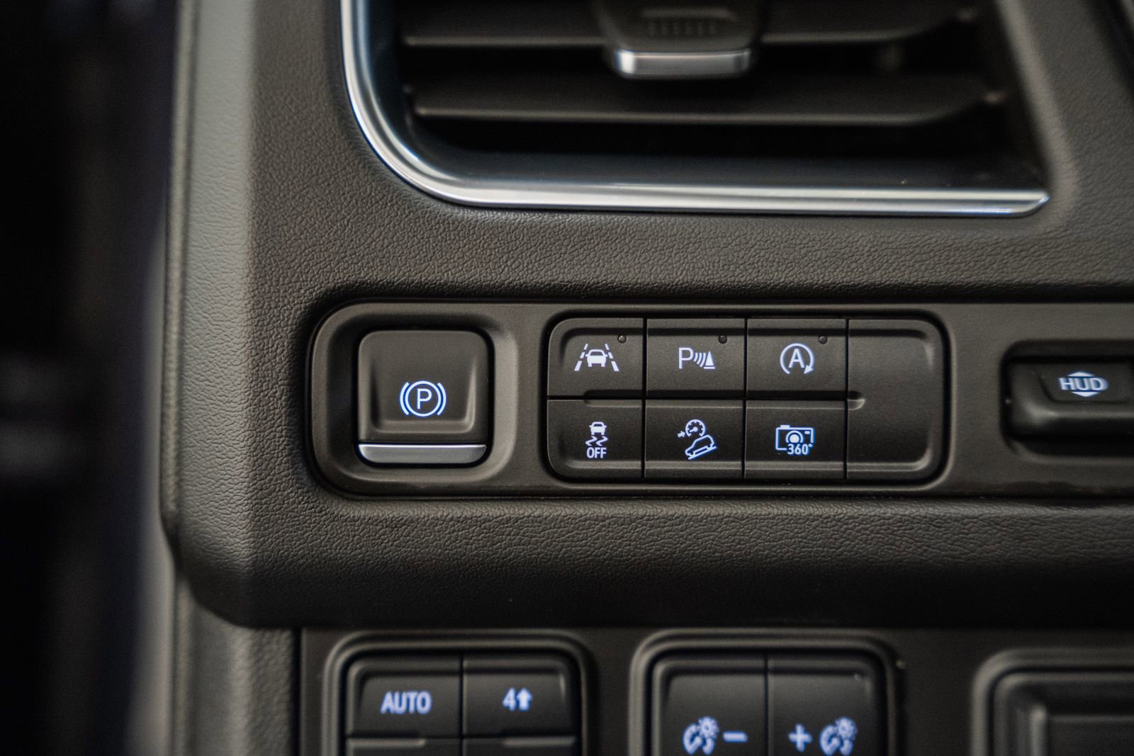 Used 2023 Chevrolet Tahoe High Country image 50