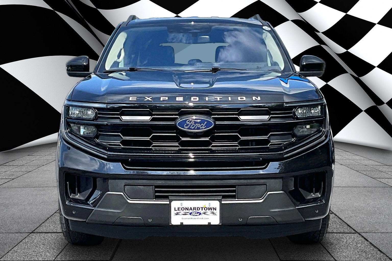 Certified 2025 Ford Expedition Active RWD image 3
