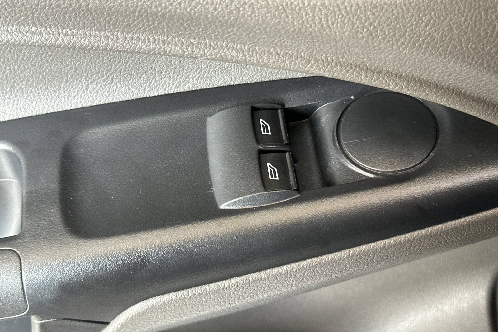 Certified 2023 Ford Transit Connect XL FWD image 11