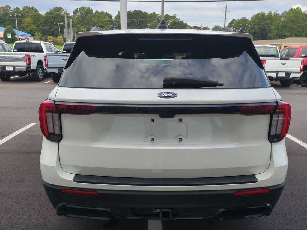 Certified 2025 Ford Explorer ST-Line w/ Premium Package AWD/4WD image 8