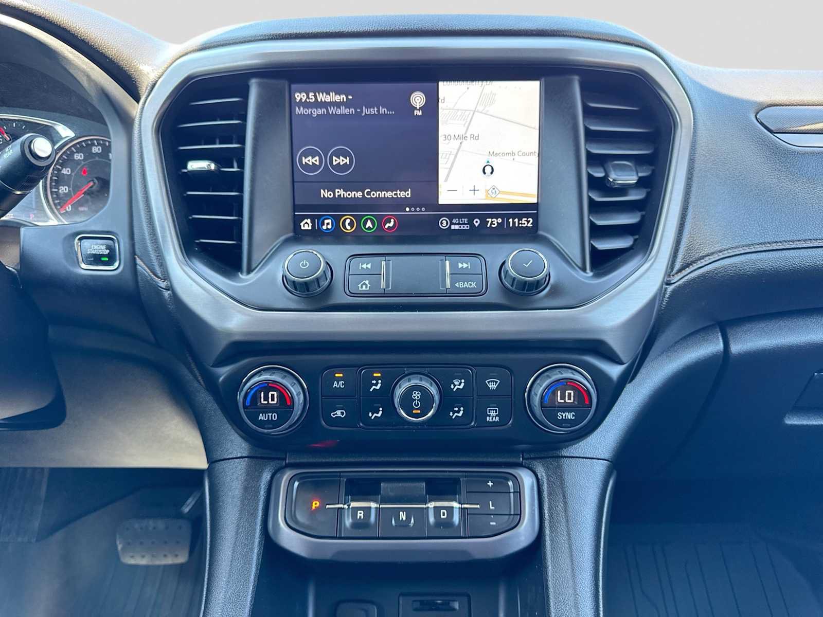 Used 2022 GMC Acadia AT4 w/ Preferred Package AWD/4WD image 29