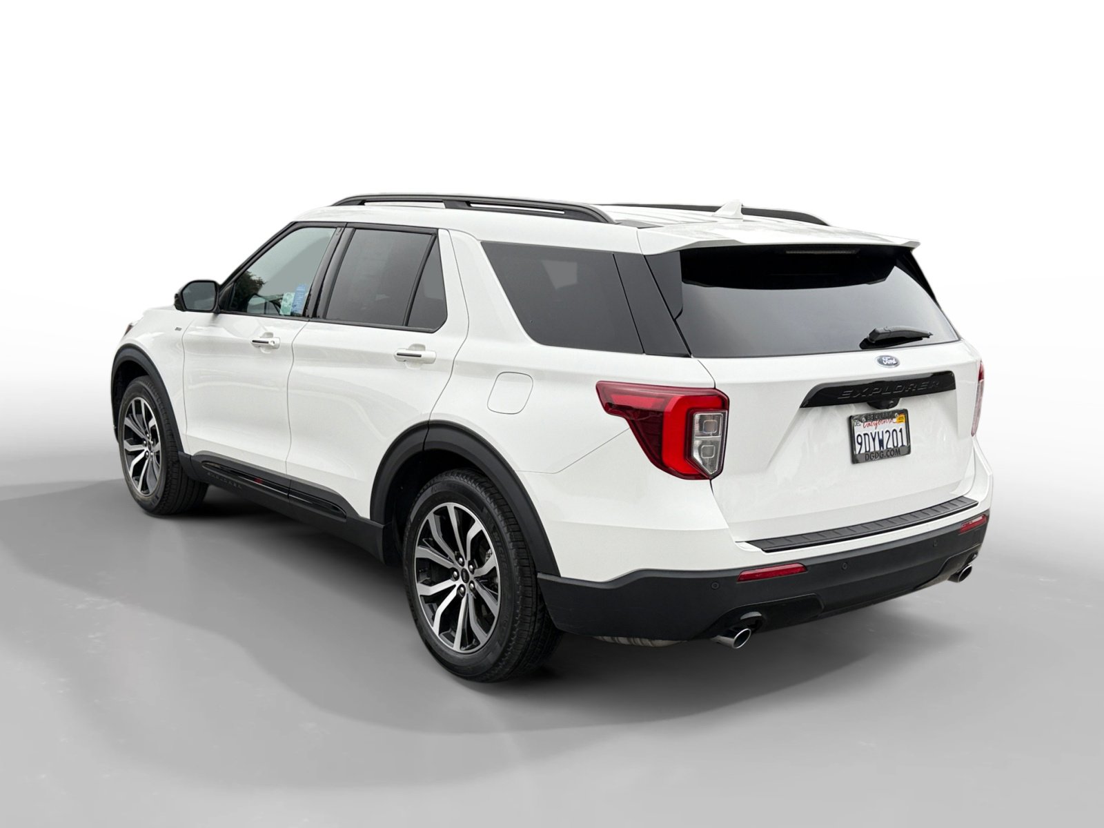 Certified 2022 Ford Explorer ST-Line image 3